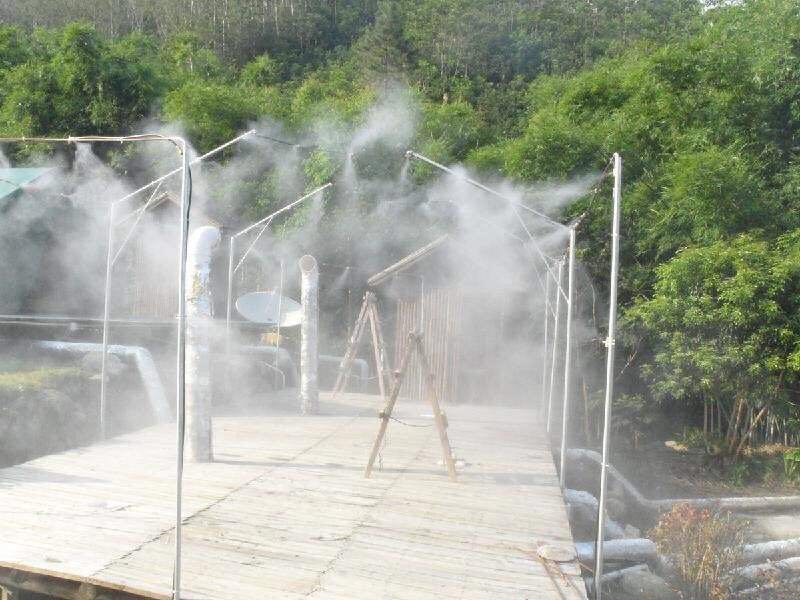 清凉一夏 户外空气降温喷雾设备在公园观光服务中的应用与优势
